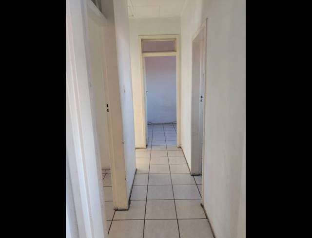 2 BEDROOM FLAT FOR SALE IN THREE RIVERS